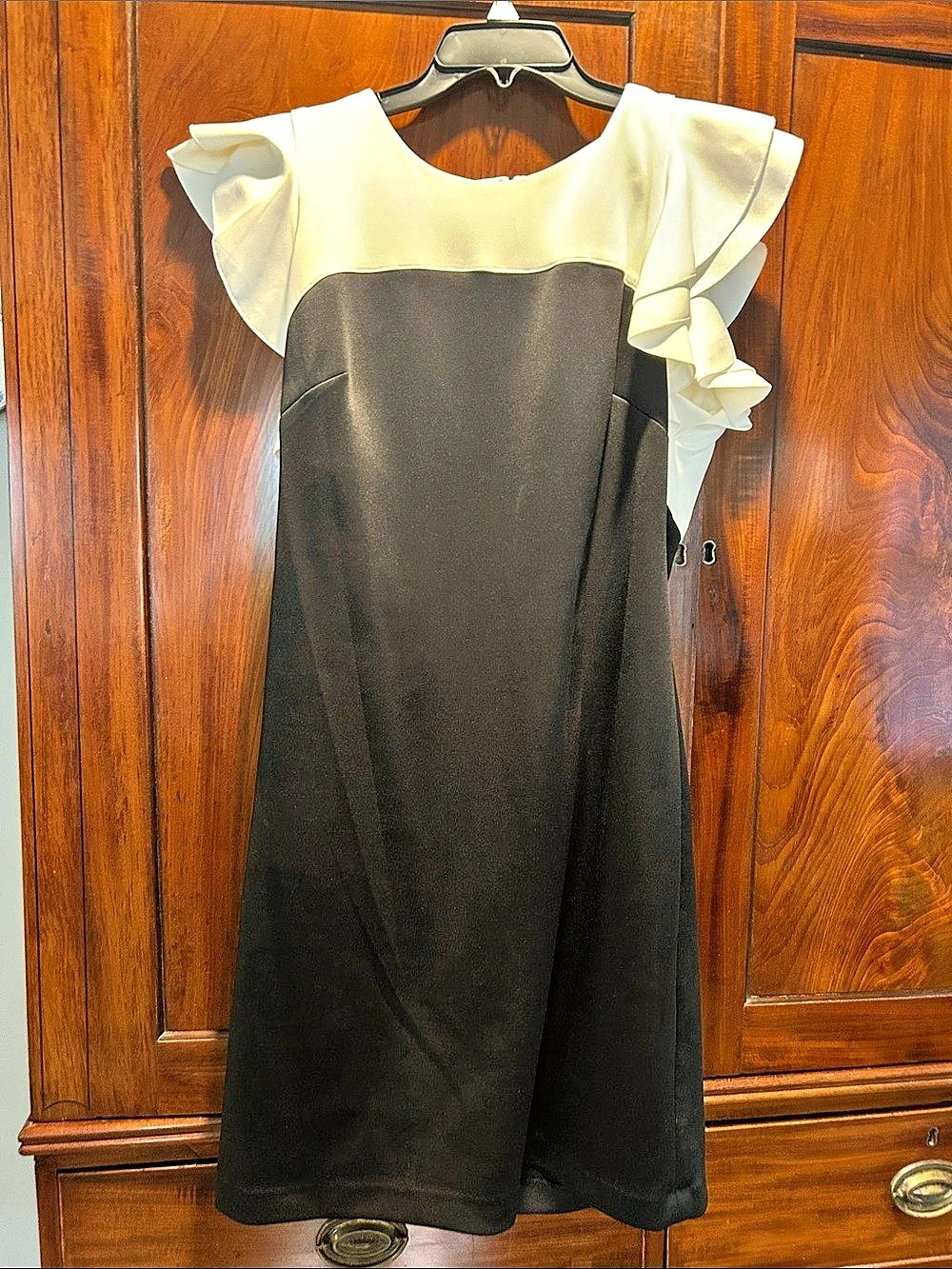 Tommy Hilfiger Black and White Ruffle Sleeve Scuba Dress Mini Dress Size 14